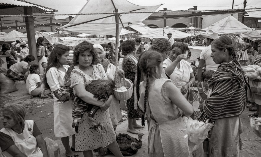 ZaacOaxaca Street Photography, Zachila, Oaxaca Mexico Nikon F2-AS 28mm Nikor f3.5, William Noel Photography