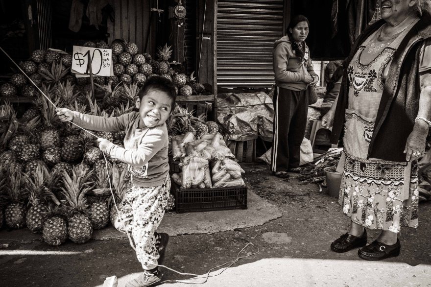 Oaxaca City Market, Fuji X-Pro2, Fuji 23mm f2 black and white